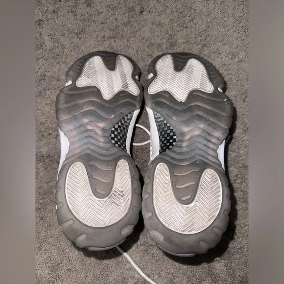 Men’s Jordan - Picture 6 of 6